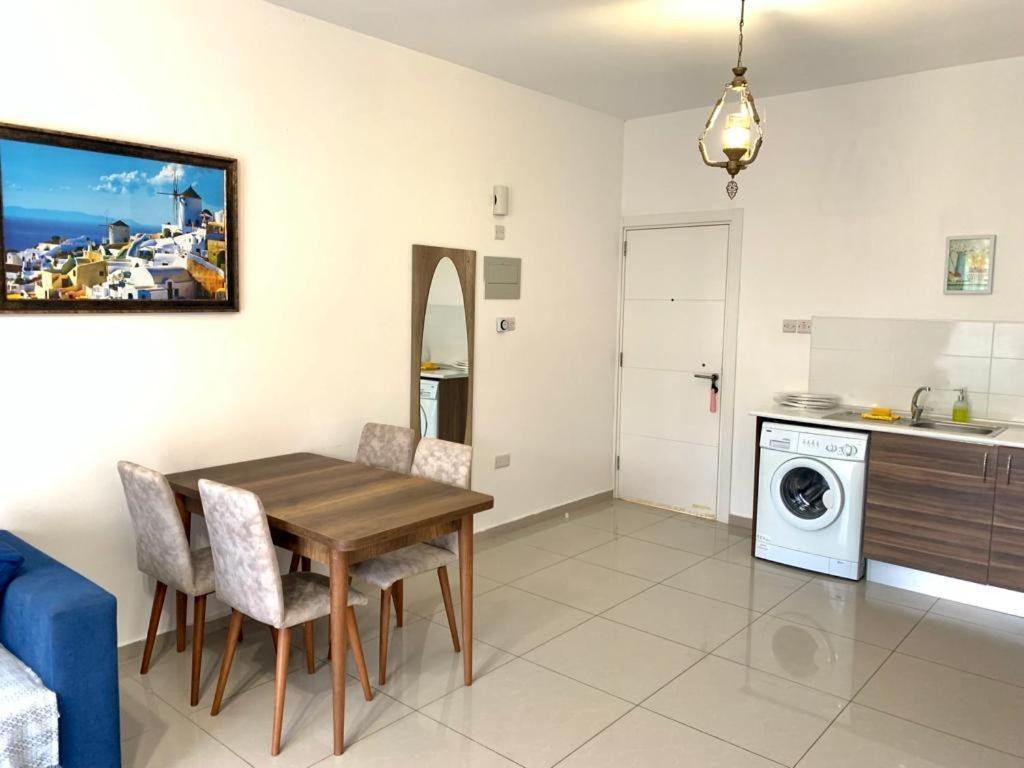 Beautiful & Quiet Two-Bedroom Apartment With Private Garden Lukomorye C1 كيرينيا المظهر الخارجي الصورة